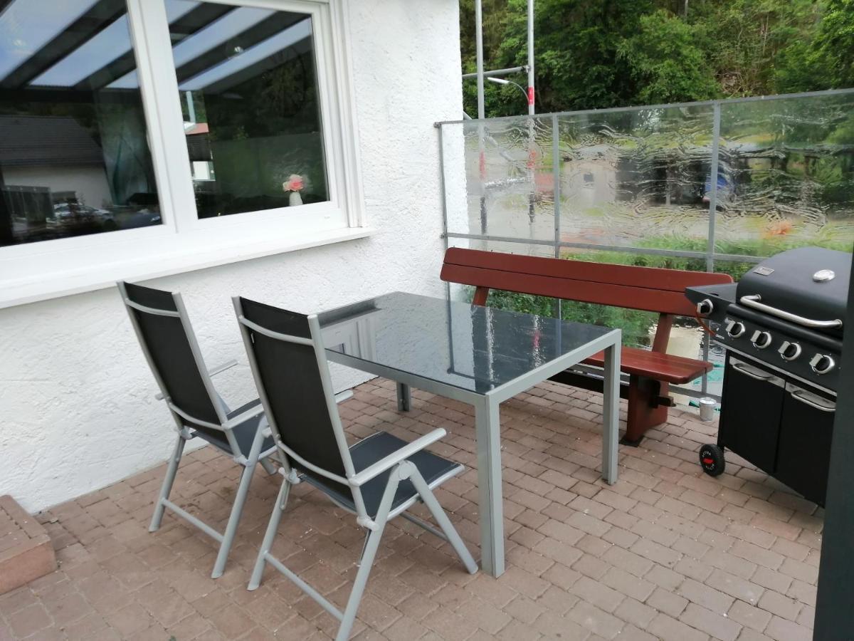 Apartment Am Felsen Zueschen Winterberg Exterior foto